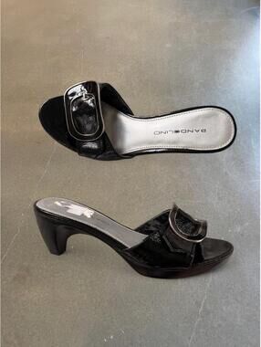 Bandolino  Buckle Kitten Heel Mules | Women’s Size 6